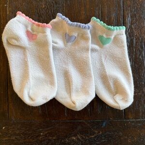 Crewcuts Girls' Ankle Heart Ruffle socks three-pack Small (ages 6-7)